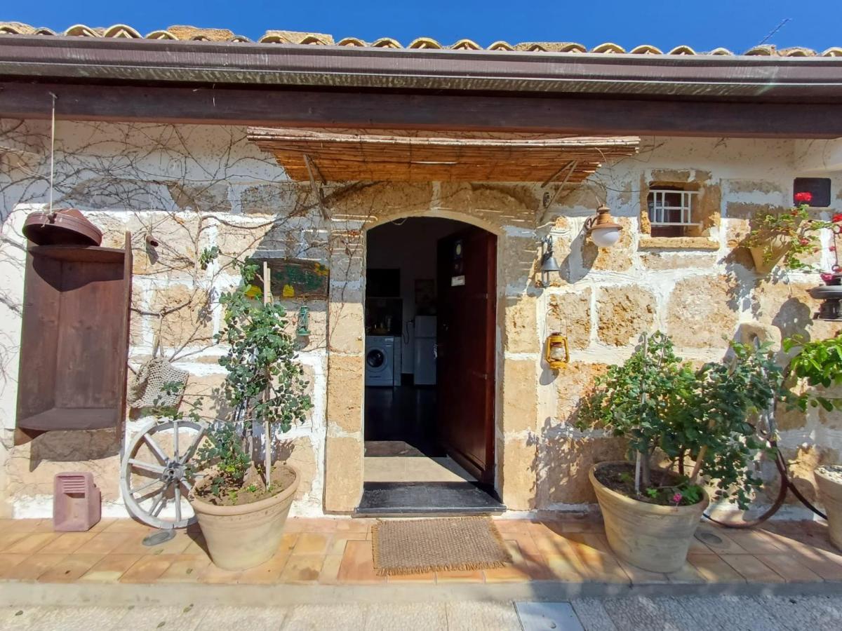 Villa La Virgy Per Noto With Share Swimming Pool With Wonderful Sea View Avola Exterior foto